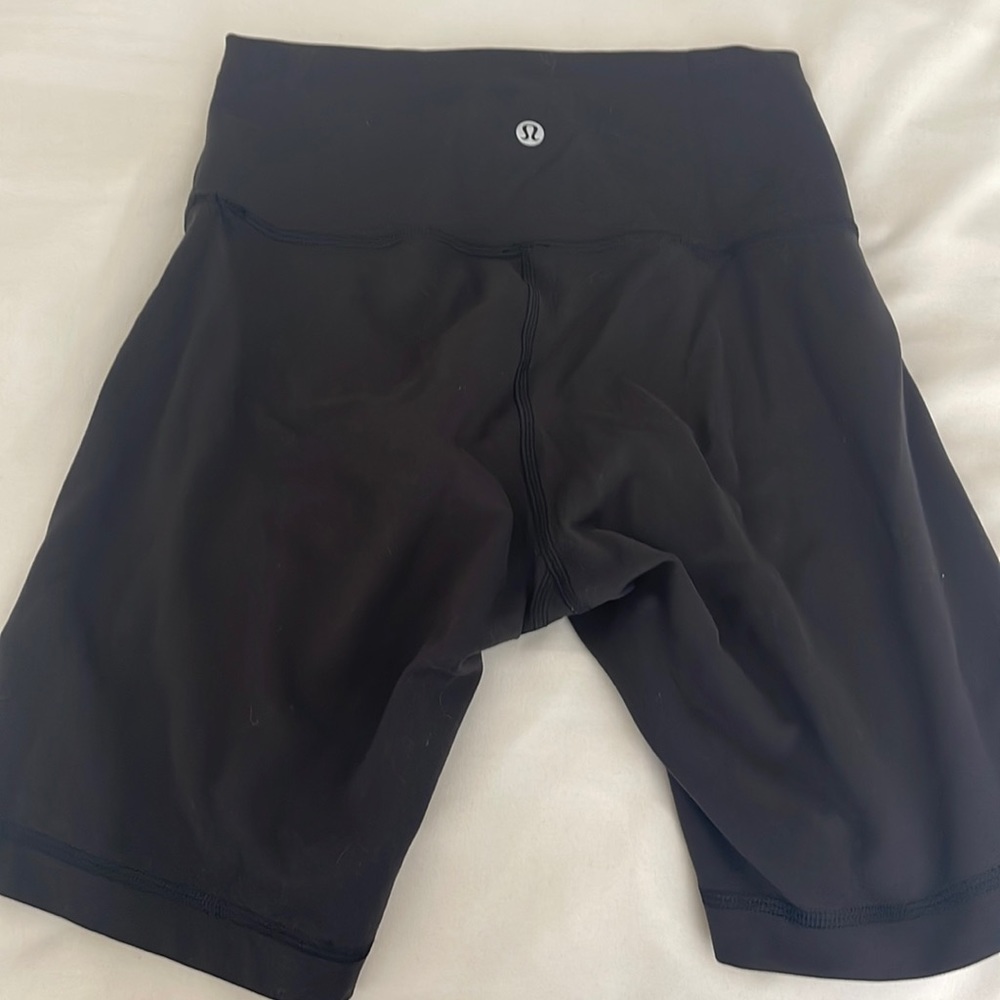 Lululemon black biker shorts